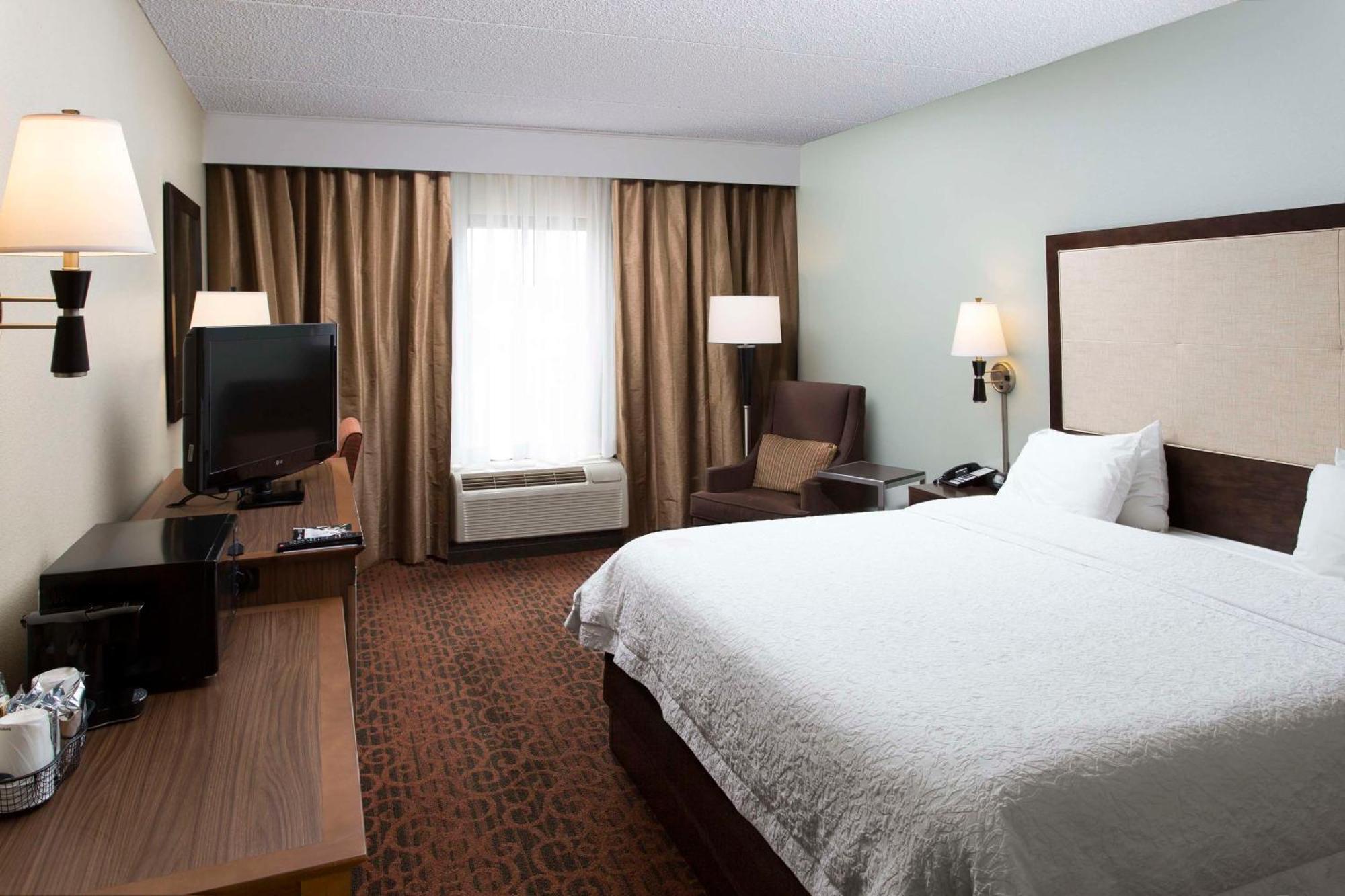 Hampton Inn Трой Екстер'єр фото
