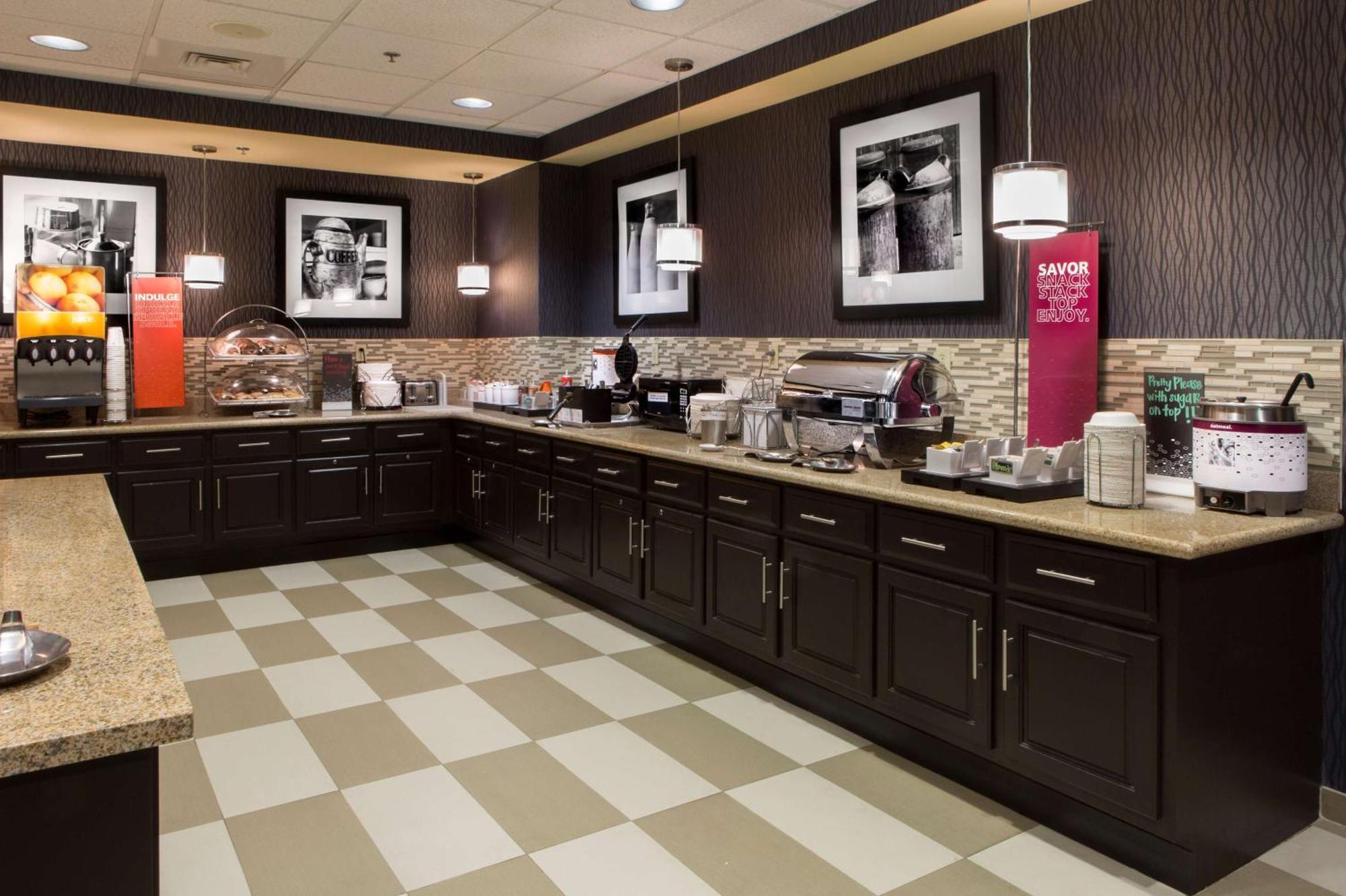 Hampton Inn Трой Екстер'єр фото