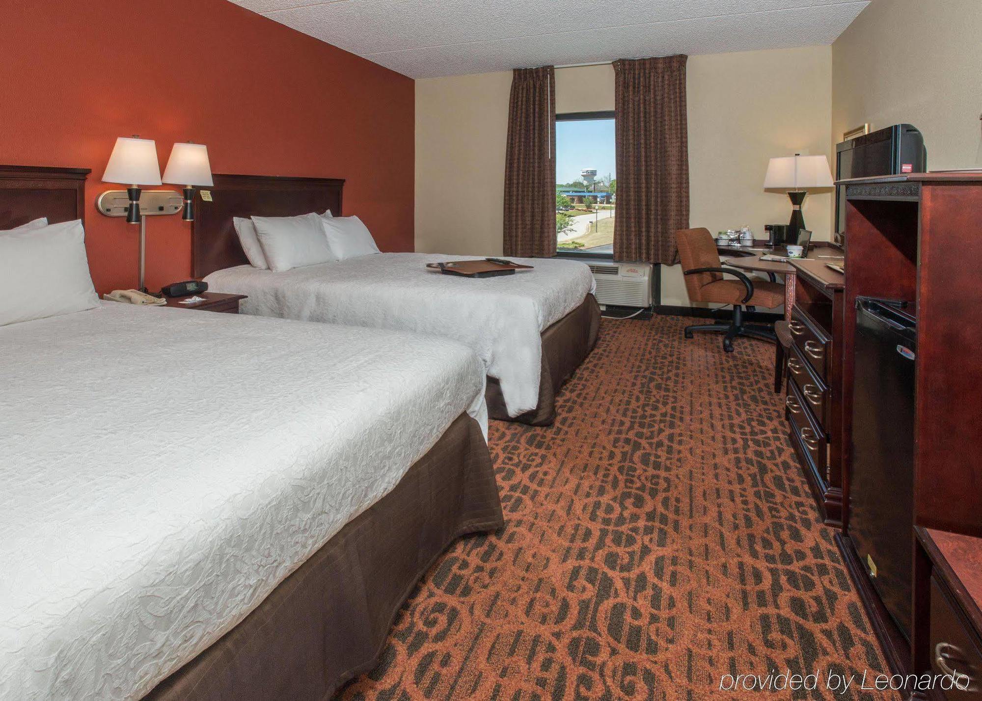 Hampton Inn Трой Екстер'єр фото