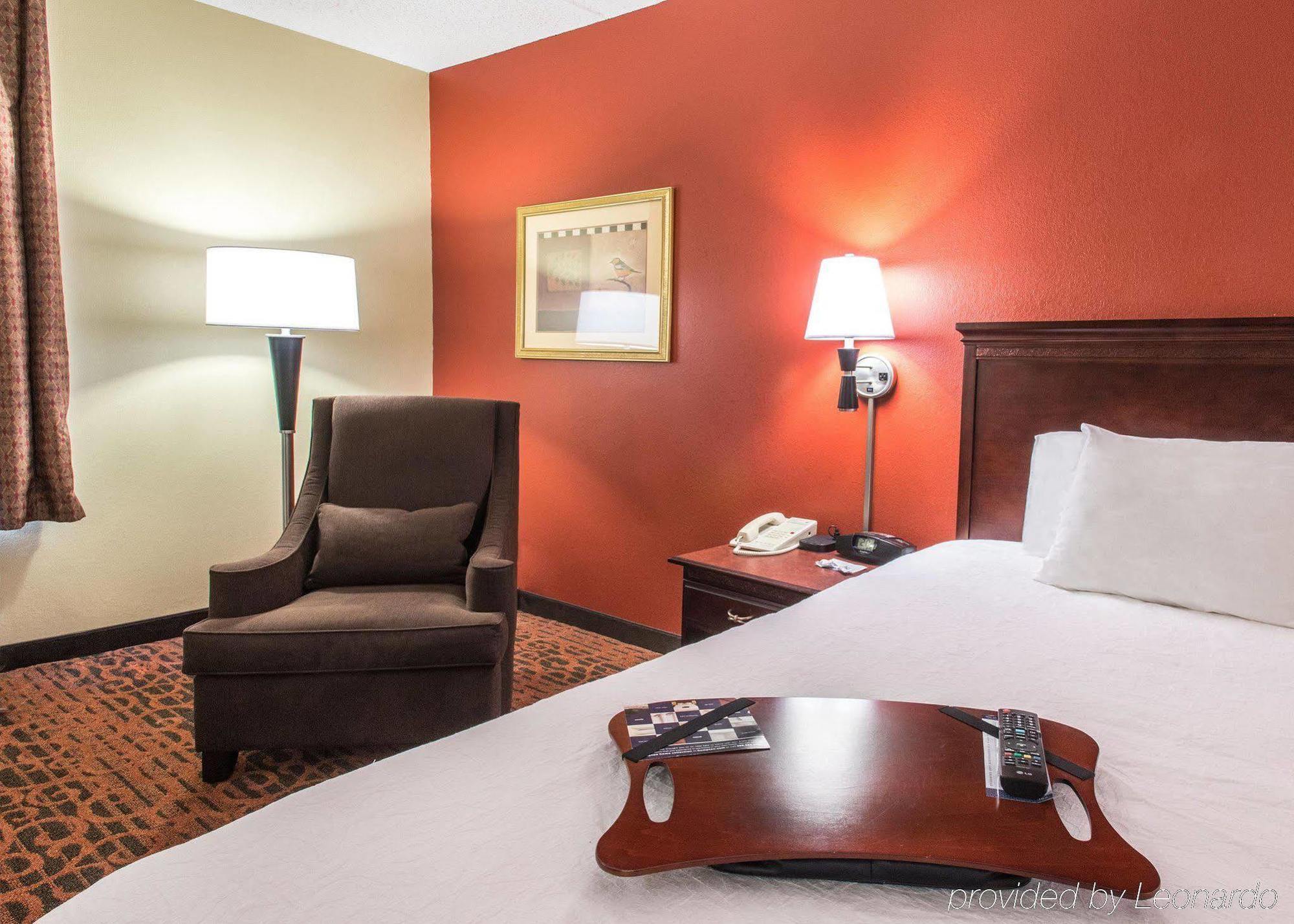Hampton Inn Трой Екстер'єр фото