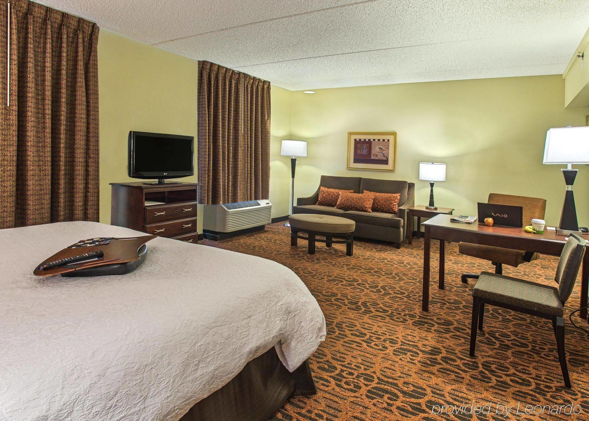 Hampton Inn Трой Екстер'єр фото